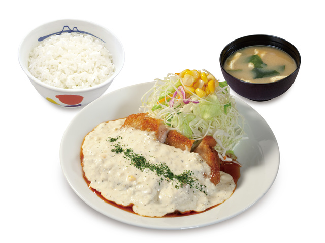 『“たっぷりタルタル”チキン南蛮焼き定食』