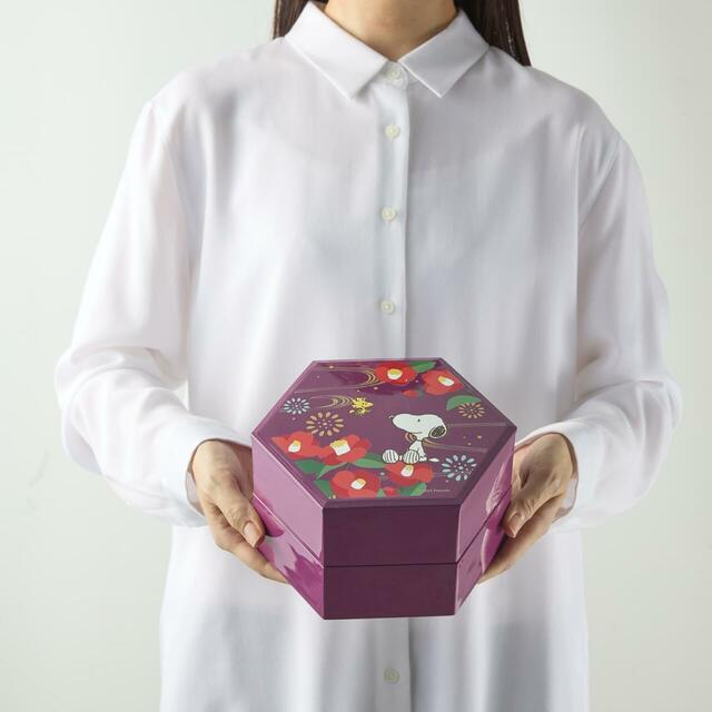 おせち・二段重「スヌーピー」|21,900円(税込)