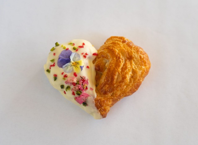 プラスプレ「ホワイトブーケ・クロワッサン」