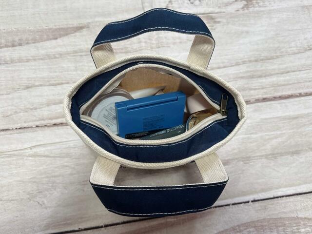 コスメをたっぷり入れてもまだ余裕があるほど