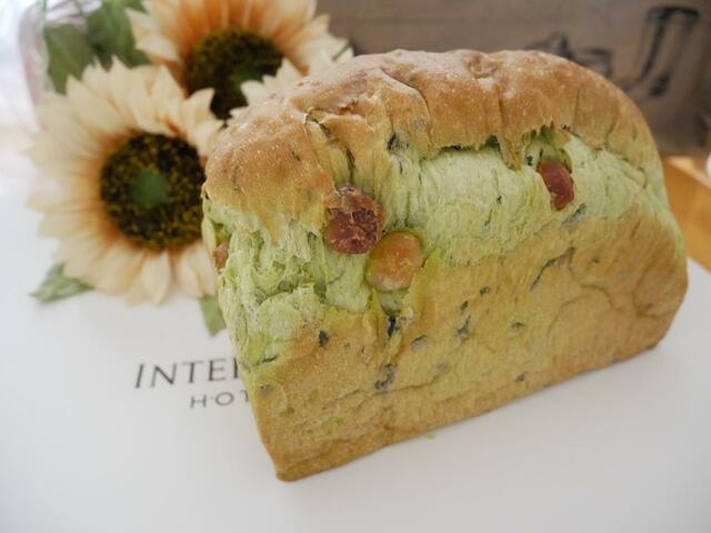 スピナッチブレッド