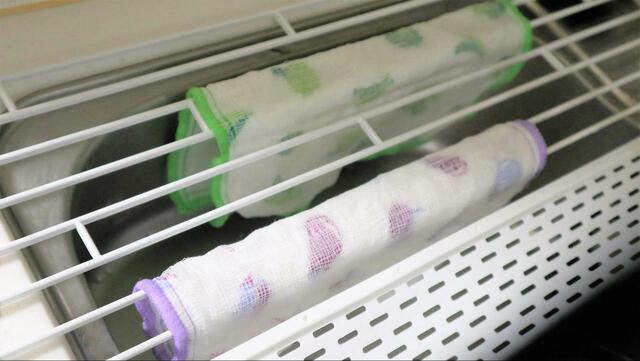 【山崎実業：tower 折り畳み水切りシリコーントレー付き】ふきんも干せる！