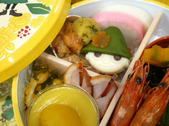 おせち・二段重「ムーミン」｜22,900円(税込)