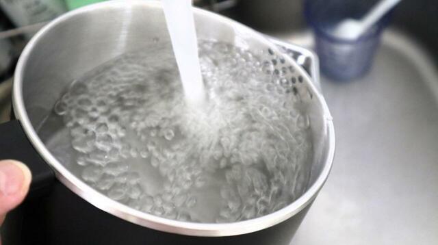 【ニトリ 1台3役の電気ケトルポット】上部が小鍋のように広いので、水も入れやすく洗いやすいのが嬉しい！