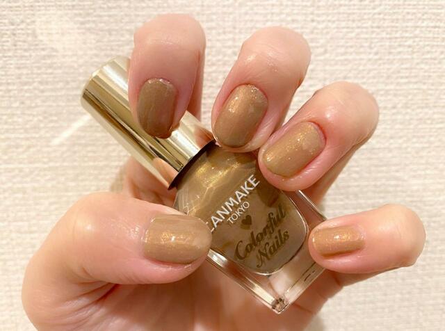 【キャンメイク カラフルネイルズ N78 ラスティゴールド】どこかアンティーク感のあるカラー