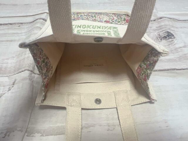 バッグの内側にはポケットが1つついています