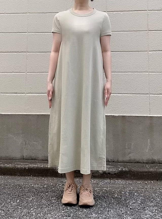 【UNIQLO（ユニクロ）】エアリズムコットンAラインロングワンピース（半袖）ライトグリーン　Sサイズ着用