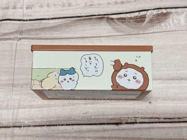 チョコに塗れたちいかわを真似して、「自分フォンデュ」を試みるハチワレがかわいい！