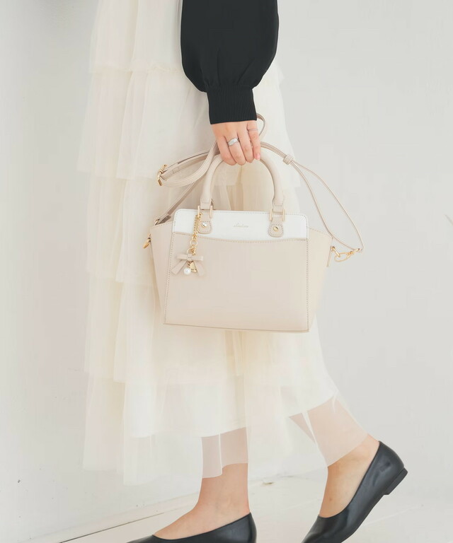 「チャーム付ハンドバッグ」3,480円(税込)