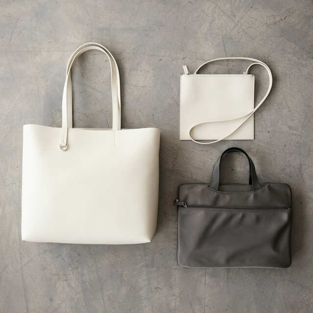 【Afternoon Tea LIVING】PCバッグと取り外しできるポケットショルダー付き！