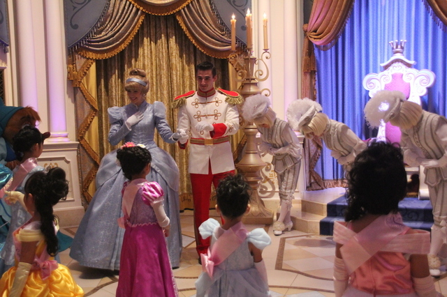 シンデレラのプリンセス・ウェルカム 2016 シンデレラとプリンス・チャーミングの入場