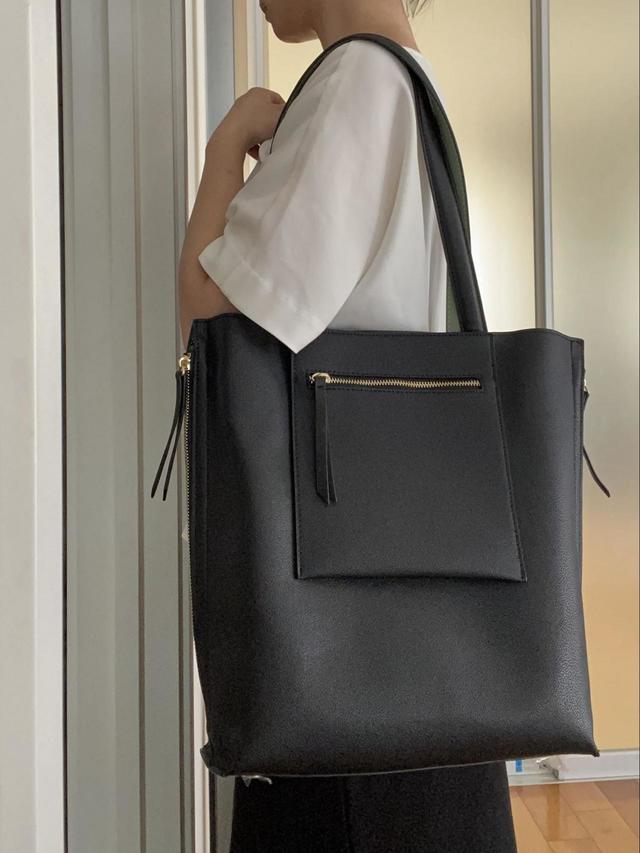 【しまむら サイドジップトート(スザンヌ) 2980円(税込)】たっぷりのサイズ感