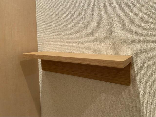 【無印良品 壁に付けられる家具棚】部屋になじんでくれる上に安定感も◎