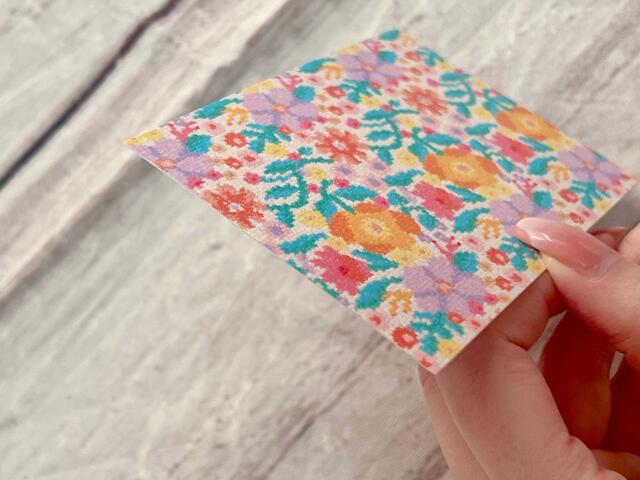 厚手の上質紙を使用しているので、高級感抜群♪