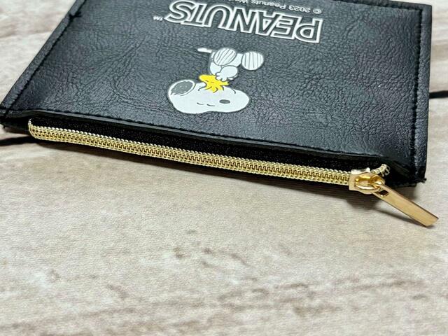 ファスナーはゴールドで大人かわいい！