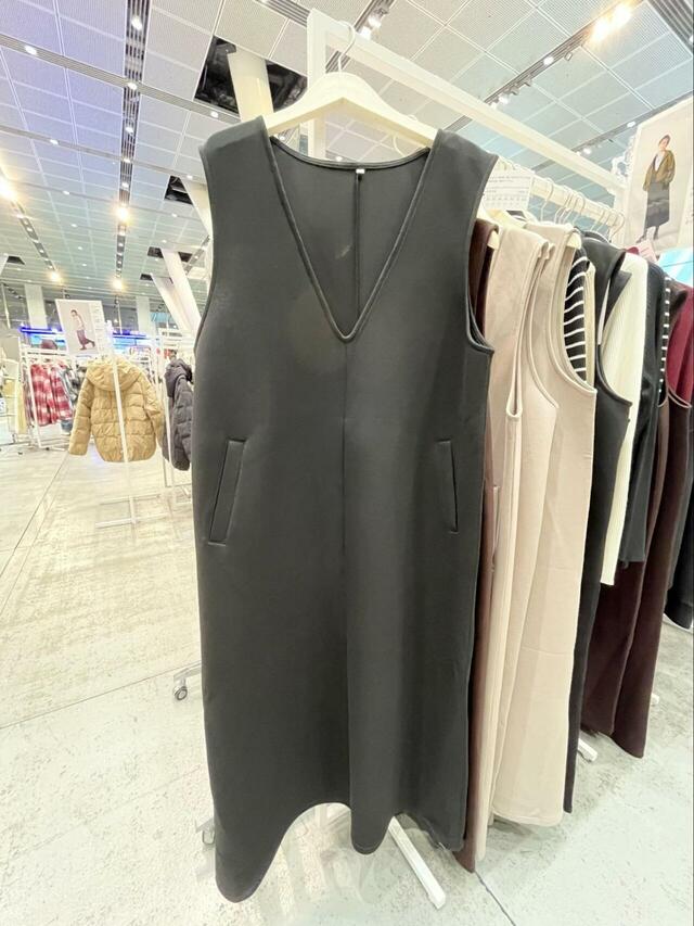 【ワークマン ストレッチライトジャンスカ】両サイドには深めのポケットが付いていて便利♪