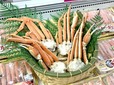 最新の技術によってスピーディーに加工されたカニは鮮度も抜群！