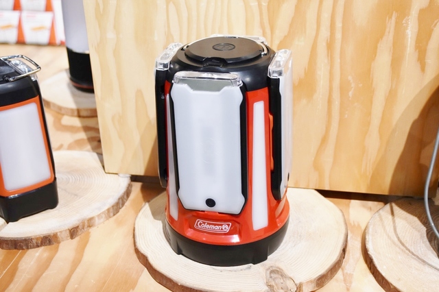 ランタン販売数一位の「コールマン クアッドマルチパネルランタン」