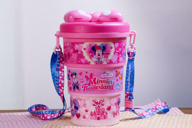 ポップコーン、バケット付き 3000円｜シンデレラ城もピンク色