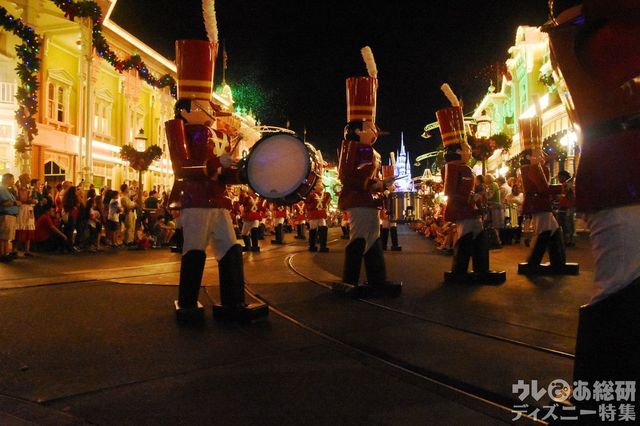 おもちゃの兵隊の行進は圧巻です!