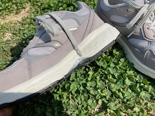 【ワークマン ハイバウンスバラストウォーク】アウトソールには、かかとをより安定させるためのパーツ「スタビライザー」が組み込まれています