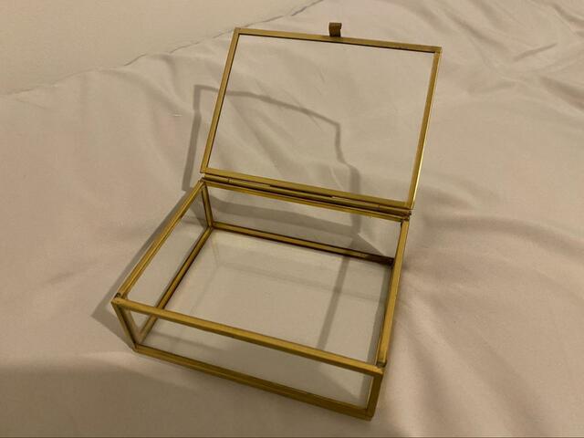 【H＆M　クリアガラスボックス】高級感のある見た目が◎