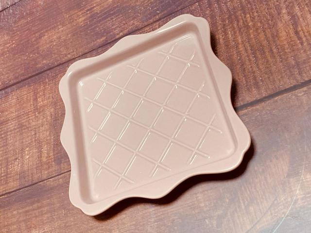 【Francfranc（フランフラン）】フリル　トーストプレート　ピンク／税込1,200円