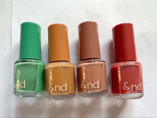 重ねて塗るとボトルのカラーそのままの発色【&nd by rom&nd（アンドバイロムアンド）】「グラッシードロップネイル」 GN01 アボカド・BE01 キャラメル・VI01 ミルクベリー・RD01 ラズベリー