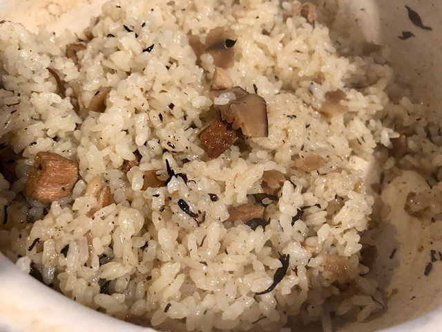 【無印良品　沖縄風豚角煮ごはん】お米2合に混ぜて炊気あげました