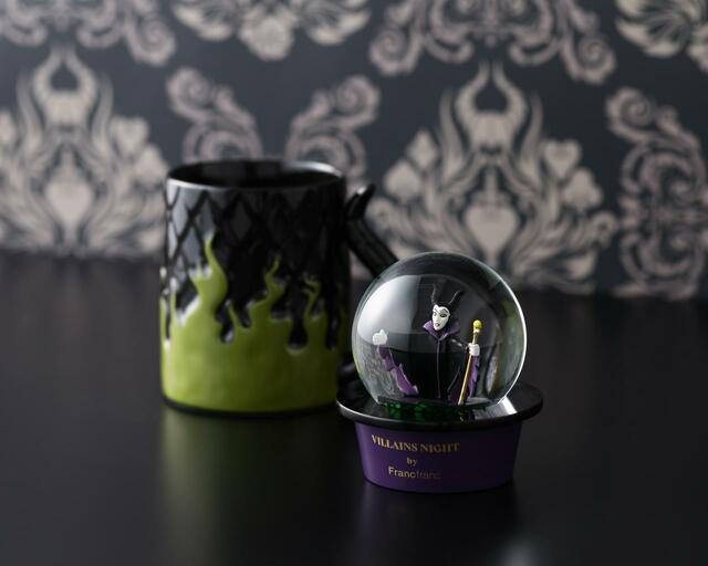 スノードーム＆マグ 4,980円｜ディズニーヴィランズ「VILLAINS NIGHT by Francfranc」