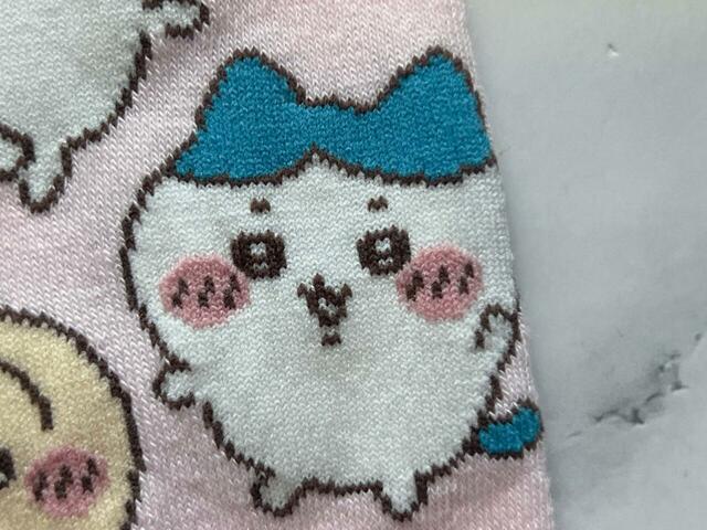 いつもやさしいハチワレ。手を振っている姿もかわいい！