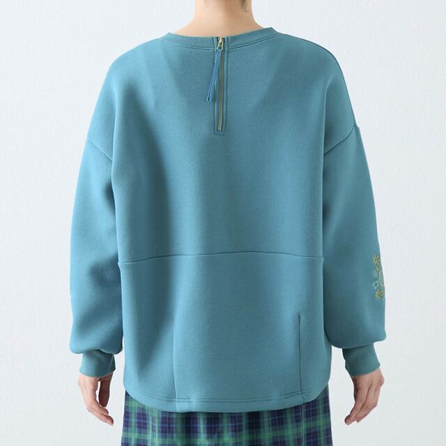 袖刺繍ダンボールニットプルオーバー（選べるキャラクター）｜￥4,490 （税込）