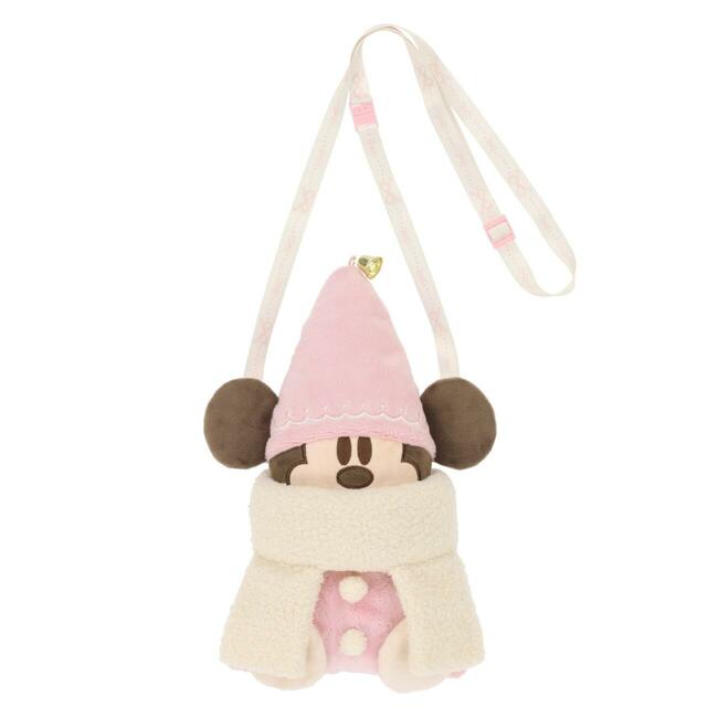 ショルダーバッグ 3,600円｜東京ディズニーリゾート「ディズニー・クリスマス」スペシャルグッズ｜販売店舗：東京ディズニーランド「ディズニー＆カンパニー」、東京ディズニーシー「ガッレーリア・ディズニー」｜発売日：2026年11月10日(火)
