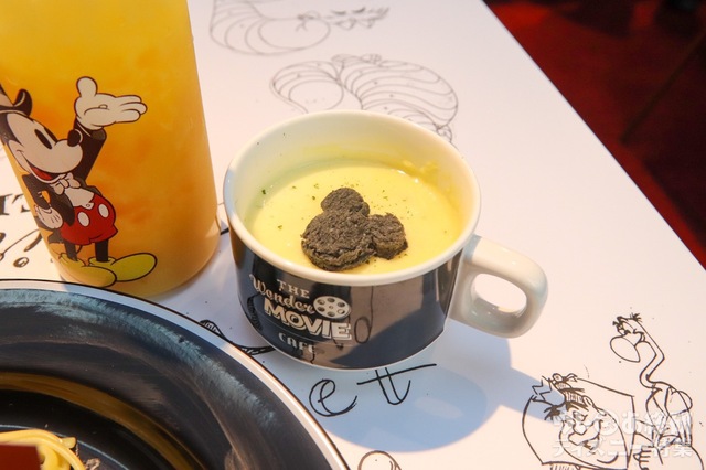 The Wonder Movie CAFE