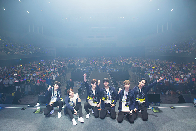 VIXX　「2017 STARLIGHT Fan Meeting ～The Milky Way to VIXXT★R～」（3月17日幕張メッセ イベントホール）