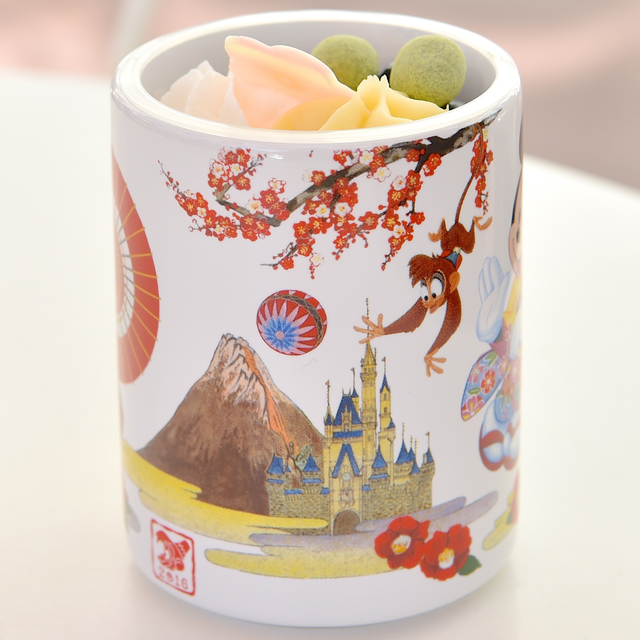 黒豆&セサミムース、スーベニアカップ付き 価格720円