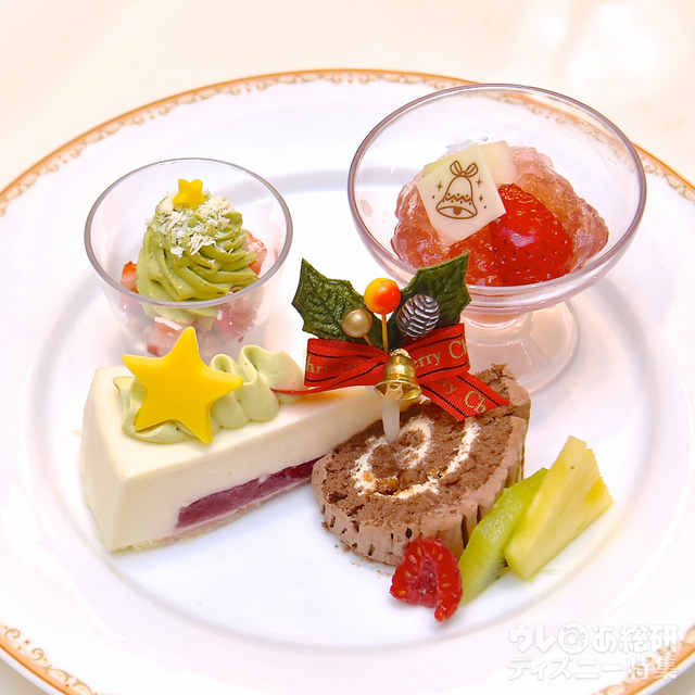 クリスマスビュッフェをゆったり楽しめる、シャーウッドガーデン・レストラン