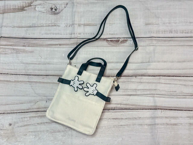 ショルダーストラップをつけるとこんな感じ♪