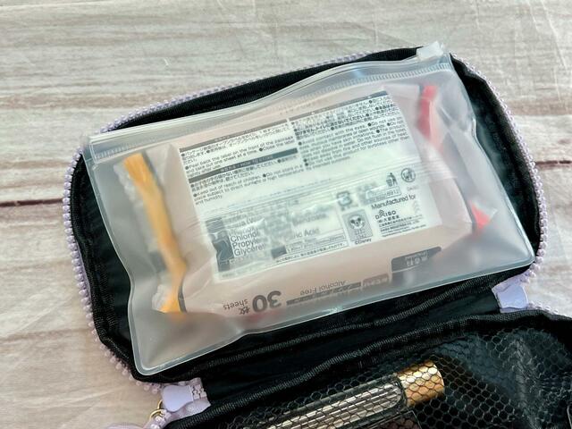 ウェットティッシュを入れてみました