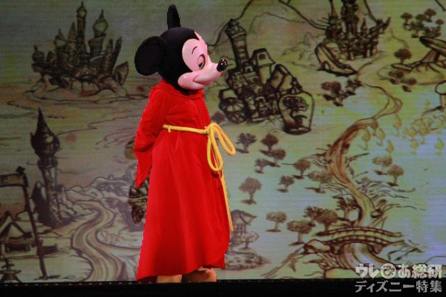 アナハイム「ミッキー・アンド・ザ・マジカル・マップ」に出演しているトーキングミッキー