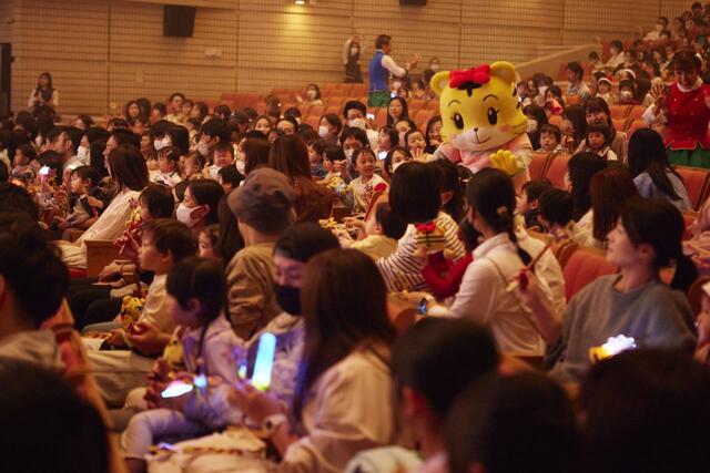 公演中のもよう【しまじろうと きらきらぼしの クリスマス】