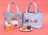 【「ファミリ〜にゃ〜ト大作戦！」Coonyねこねこトートバッグ＆菓子セット 1,780円】表裏柄違いのランチトートと焼き菓子がセット！全国のファミリーマート約5,700店にて。