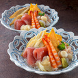 「お好み海鮮丼(ディナー限定)」<期間:2026年9月1日〜11月30日>【【ホテルロイヤルクラシック大阪】ライブキッチンで焼き上げる“グリル料理”&自分で作る“モンブラン”で実りの秋を大満喫できるビュッフェ開催!】