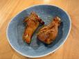 【コストコ BBQチキン】小鉢に盛り付けても、おつまみとしてちょうどいいボリュームです♪