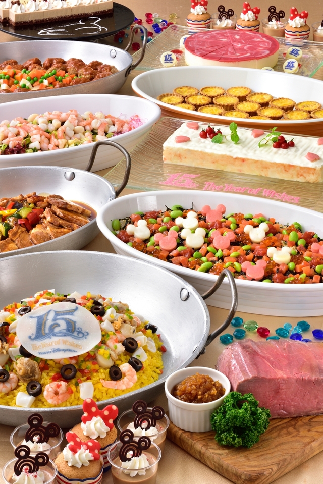 スペシャルブッフェ¥3,090（7歳から12歳まで ¥1,950、4歳から6歳まで ¥1,230）【販売店舗】セイリングデイ・ブッフェ【販売期間】2016年12月26日～2017年3月17日｜「東京ディズニーシー15周年 “ザ・イヤー・オブ・ウィッシュ” ～グランドフィナーレ～」スペシャルメニュー