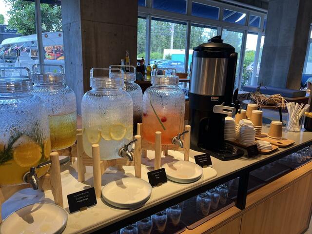 【星野リゾート BEB5沖縄瀬良垣】朝食ドリンクコーナー