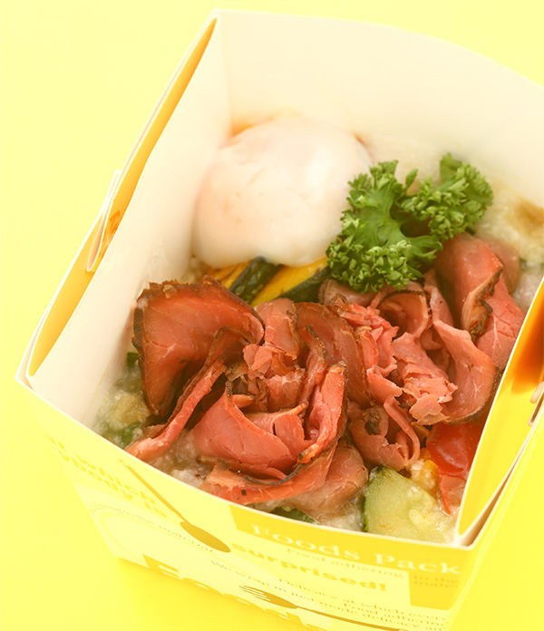 とろとろ半熟たまごのロースビーフ丼