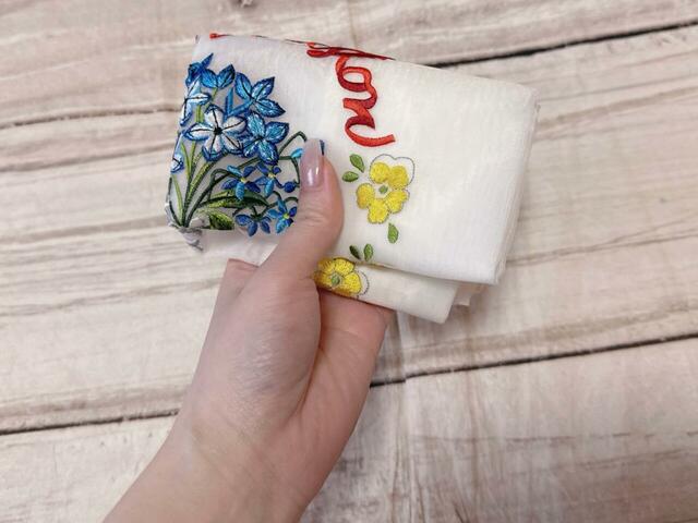 【PEACH JOHN×キャス キッドソン】「シアーエンブロイダリーバッグ」折りたたむこともできるため、バッグの中に忍ばせておけばエコバッグとして使うことも可能！