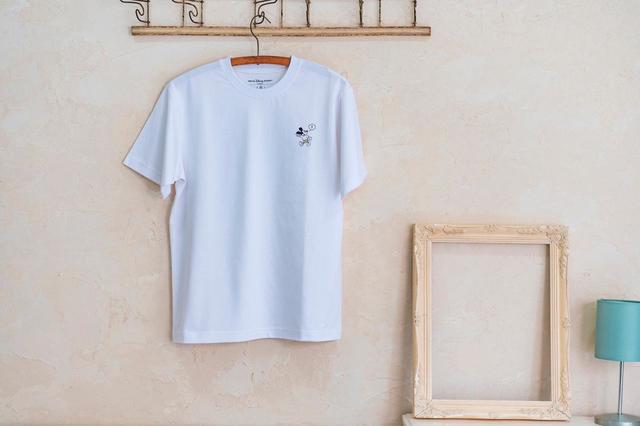 Tシャツ 3,300円｜東京ディズニーリゾート「LET'S START WHERE WE CAN!」