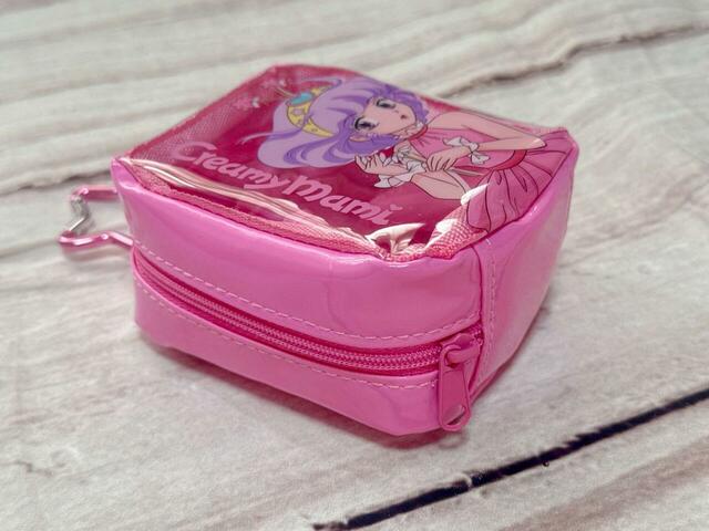 しっかり待ちがあるのでぬいぐるみなどを入れても◎